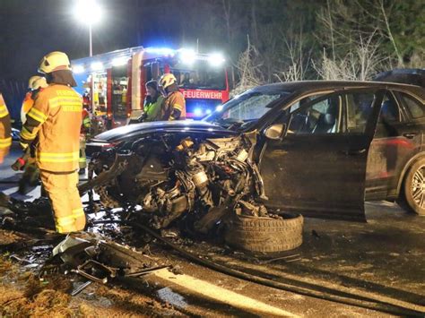 Verkehrsunfall Auf B Forderte Vier Teils Schwerverletzte Sn At