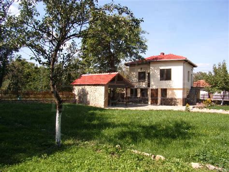 Къща за продажба в гр. Ловеч, Казачево. Нова двуетажна къща в село ...