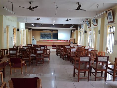 Uom Aqar