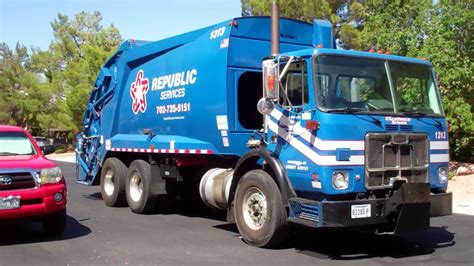 Republic Services Autocar Xpeditor Mcneilus Rear Loader On Garbage