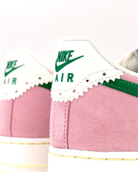 Buy Online Nike AIR FORCE 1 07 LV8 FV9346 100 Nigra Mercato Talla 42