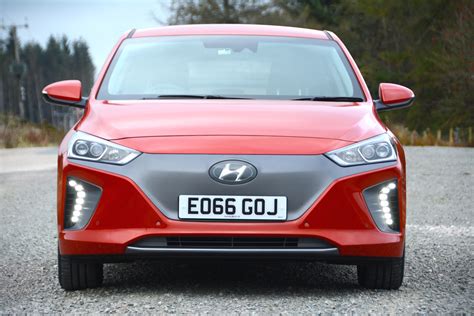 Hyundai Ioniq Electric Review Greencarguide