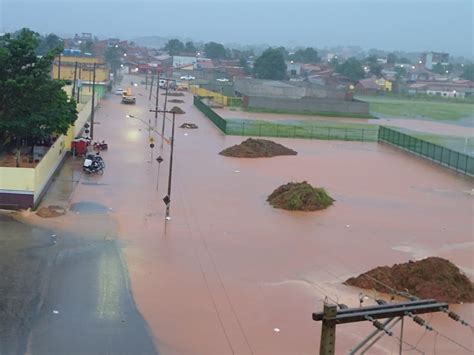 Chuva Forte Alaga V Rios Pontos De Parauapebas Em Poucos Minutos