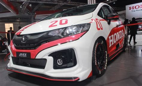 Modifikasi Honda Jazz Bergaya Racing Okezone Otomotif