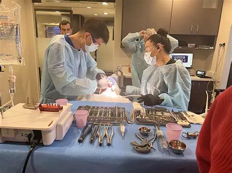 Introduction To Fully Guided Implant Surgery With Models And Live