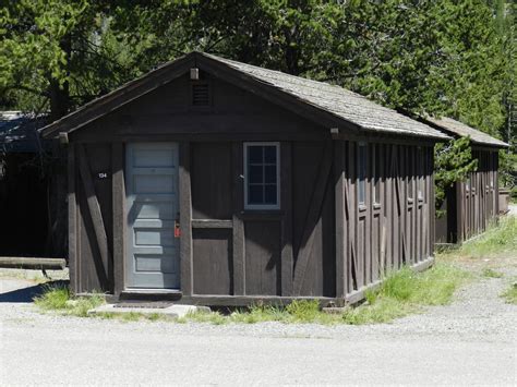 Old Faithful Lodge Cabins – Yellowstone Reservations-