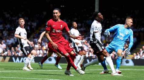 Bei Aufsteiger Fc Fulham Liverpool L Sst Punkte Zum Ligaauftakt Liegen