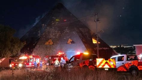 Se Incendia En Le N Inmueble Conocido Como La Pir Mide Peri Dico Correo