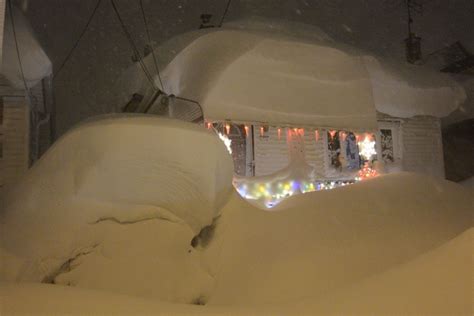 Buffalo hit with massive piles of snow in early, lake-effect storm ...