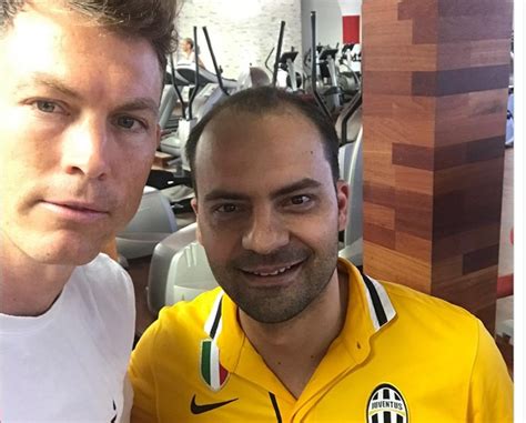 Lichtsteiner Posta Fino Alla Fine Con Un Fan Juve E Gli Scrivono