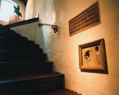 Kogelgaten Museum Prinsenhof Delft Maand Van De Geschiedenis