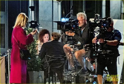 Kaley Cuoco Spotted Filming 'The Flight Attendant' Season 2 in Germany ...