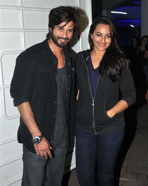 Sonakshi Sinha And Shahid Kapoor In R Rajkumar