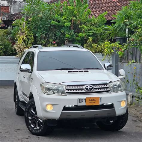 Fortuner 4x4 BENSIN MATIC 2 7 Type V Bisa Kredit TT Mobil Lain