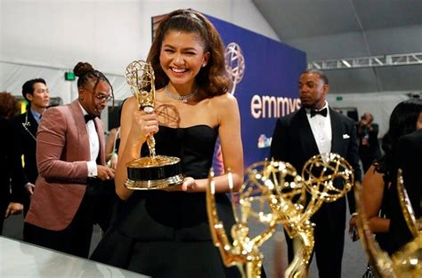 Pin By P On Z In 2022 Zendaya Zendaya Coleman Women In Music