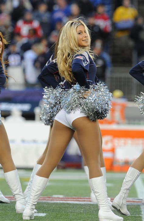 Patriots cheerleader : r/cheerleaders