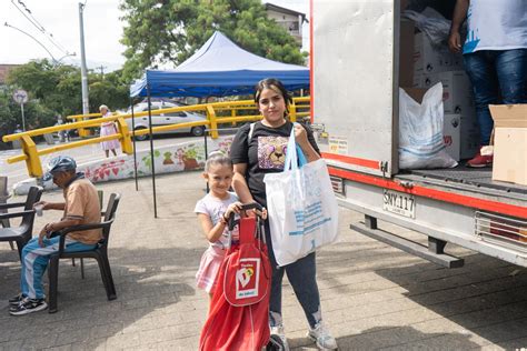 Entrega De Paquetes Alimentarios Durante