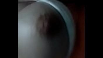 massiel jugando solita en el baño part 4 XVIDEOS