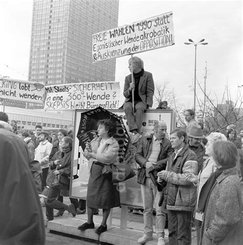 Berlin Legend Re Gro Demonstration Zur Reformation Der Ddr Am