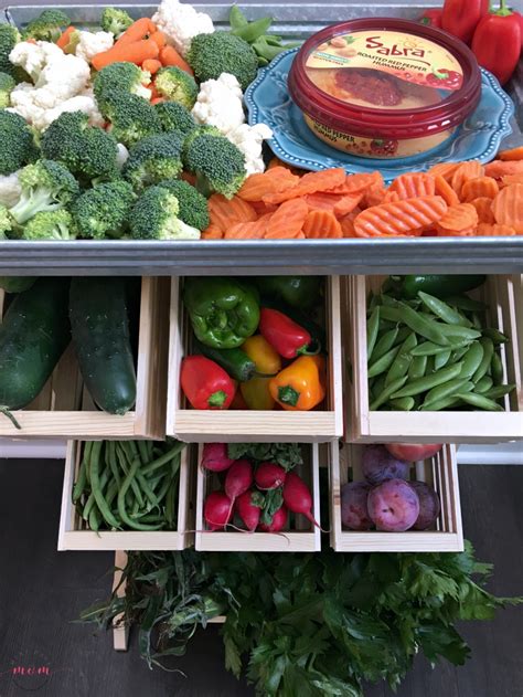 DIY Produce Stand & Farmer's Market Veggie Platter - Must Have Mom