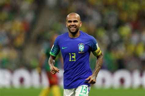 Neuf Ans De Prison Requis Contre Le Footballeur Dani Alves Accus De