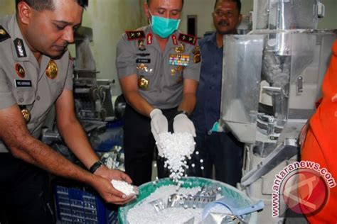 Polisi Gerebek Pabrik Obat Palsu Di Bandung Antara News