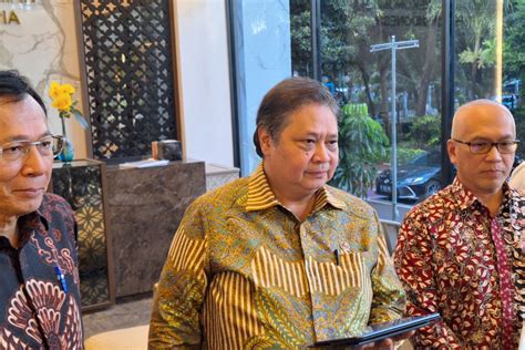 Tanggapi Putusan MK Airlangga Beri Selamat Kepada Prabowo Gibran