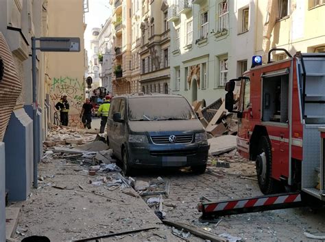 Häuser bei Explosion in Wien teils eingestürzt Mann in Lebensgefahr