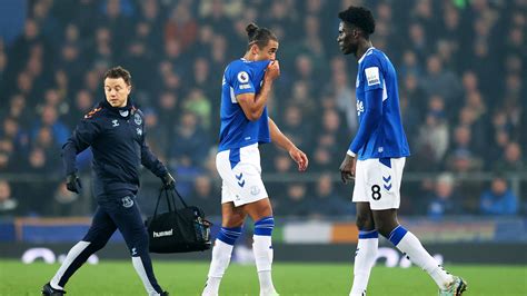 England hopeful Calvert-Lewin hobbles off for Everton after another ...