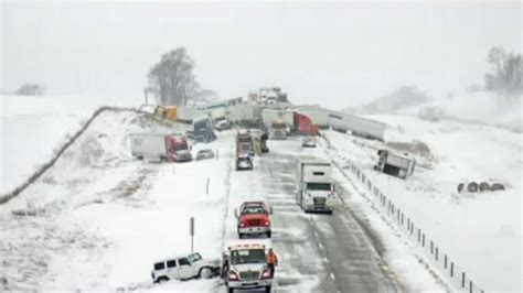 Snow Leads To 40 Vehicle Pile Up In Iowa Us News Sky News