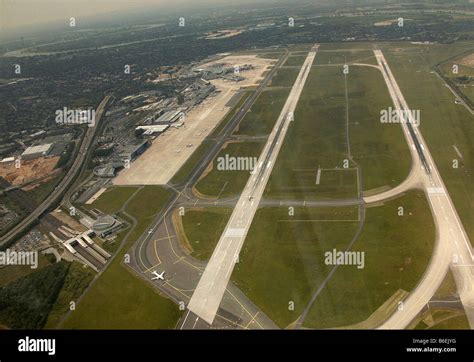 Rhein Ruhr Airport Hi Res Stock Photography And Images Alamy