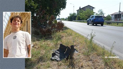 Incidente A Cassano D Adda Ragazzi Travolti Da Auto Morto Enne Due