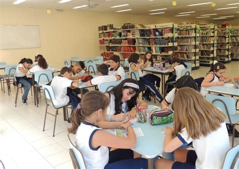 Ambiente Escolar Rio De Janeiro Colégio Santos Anjos