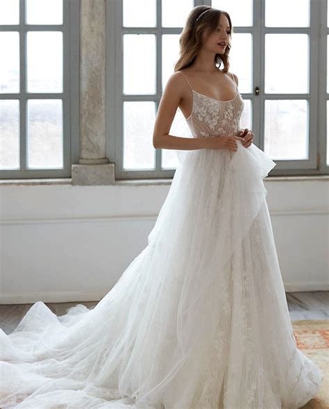 Must-Have Custom Wedding Dress Styles for 2024