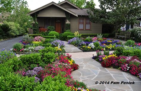 Drive By Gardens No Lawn Flower Garden At Houston Heights Bungalow