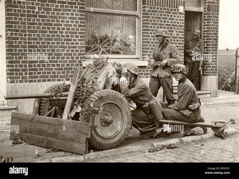 German Troops With A 37mm Light Pak Anti Tank Gun In France 1940 Stock