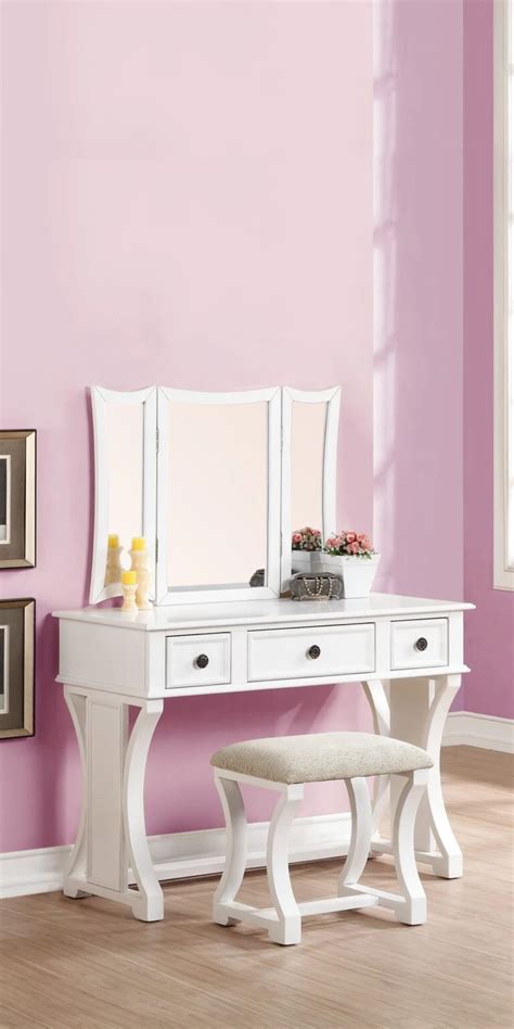 This F4119 White Vanity Set is the most popular style this season in Futonland Sales