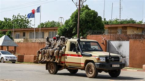 Niger La France Ferme Son Ambassade Jusqu Nouvel Ordre