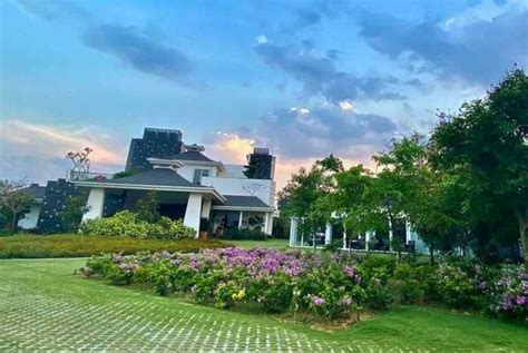 Inside MS Dhonis Sprawling 6 Cr Farmhouse In Ranchi That S Perfect