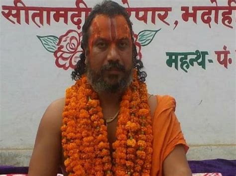 Ayodhya Mahant Paramhans Das Announced Rs 500 Reward On Swami Prasad