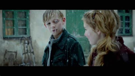 Zlodějka knih (The Book Thief) - oficiální český trailer - YouTube