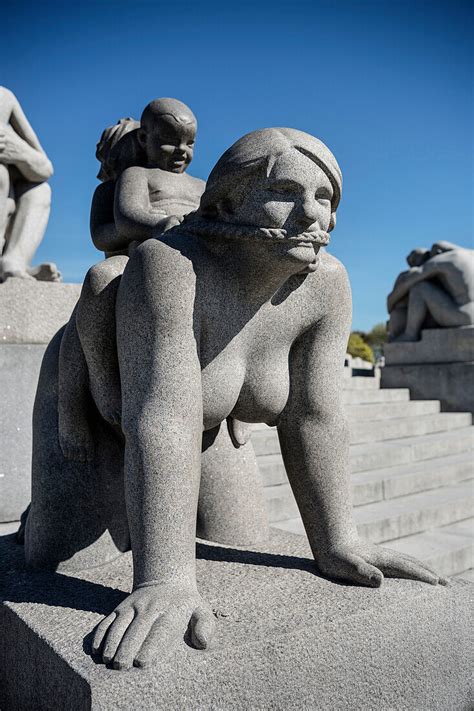 Skulpturen Am Monolitten Des Vigeland Bild Kaufen 71227324 Lookphotos