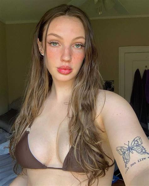 Caileigh Walsh Bikini Photos Set Realpornclip
