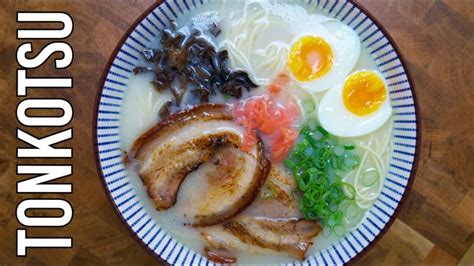 Delicioso Ramen Tonkotsu Con Huevo Cocido A Baja Temperatura Una