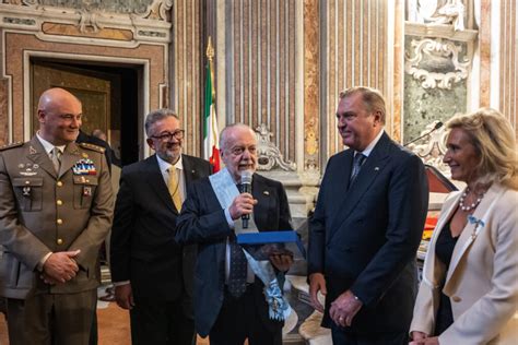 Ufficiale Il Presidente Aurelio De Laurentiis Insignito Del Titolo Di