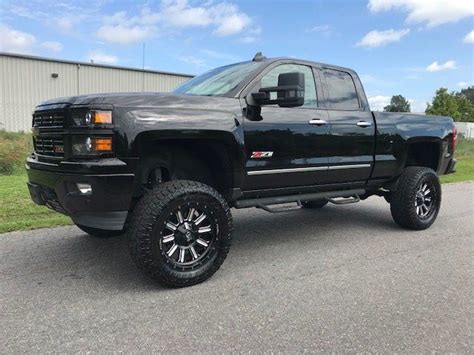 2015 Chevrolet Silverado 1500 Crew Cab Short Bed Z71 Lifted 4x4 Low Mileage 2015 Chevrolet