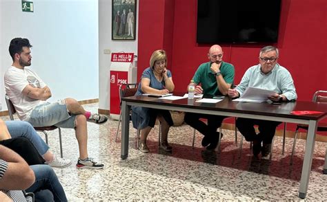 La Ejecutiva del PSOE de Hellín analiza los resultados de las