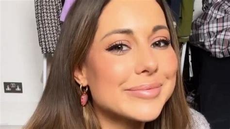 Ihre Bluttests Zeigen Louise Thompson Ist An Lupus Erkrankt