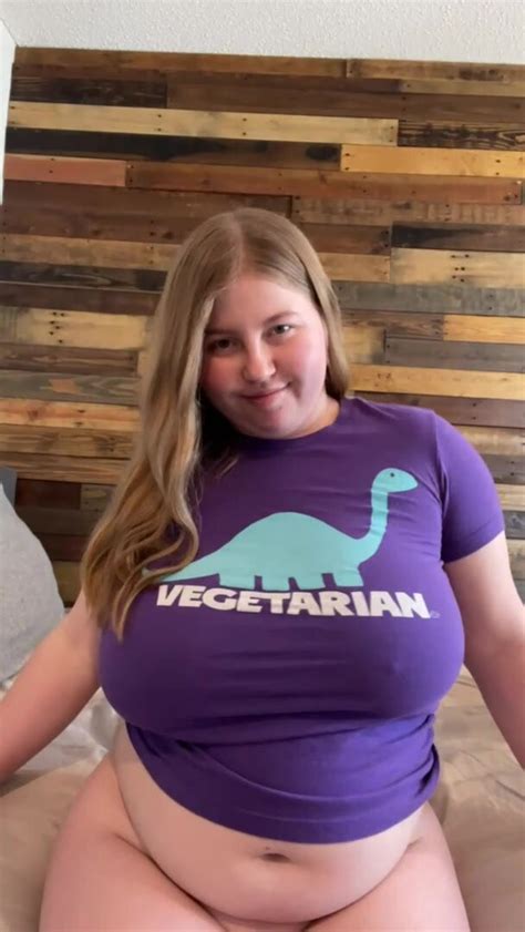 Born In The S If Youre A Guy Watching Me Reveal My Tits On Reddit How Old Are You