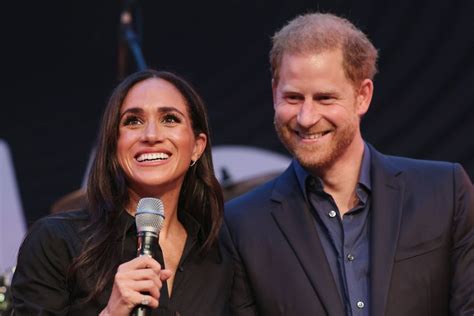 Prinz Harry Und Herzogin Meghan Erster Gemeinsamer D Sseldorf Auftritt